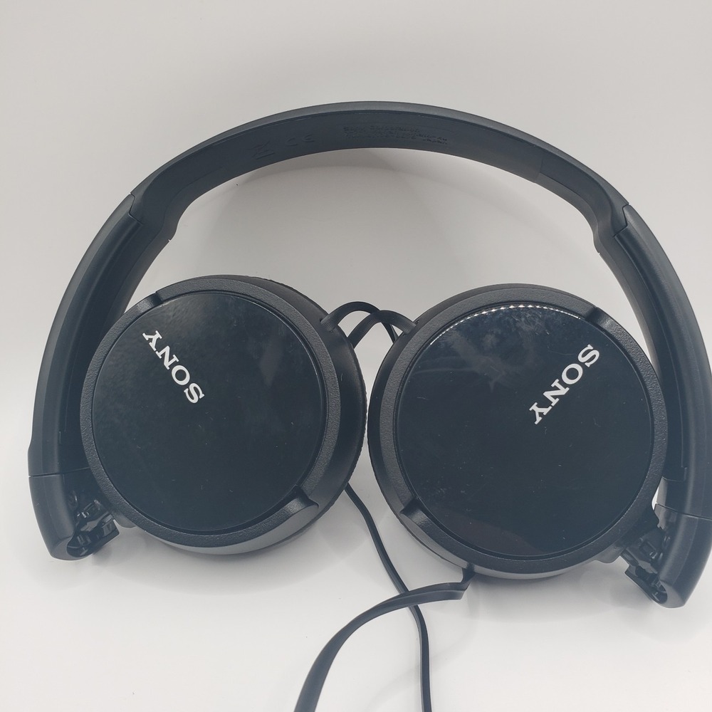 Sony MDR-ZX110 Noise Cancelling Headphones Color Black - Tested